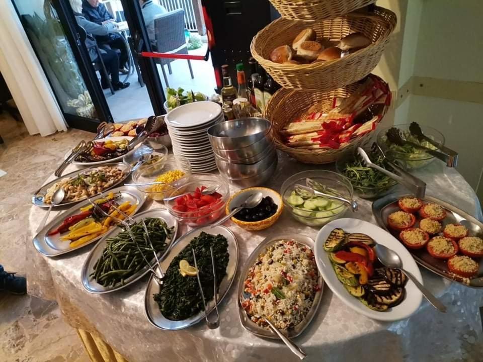 Hotel Alex Римини Екстериор снимка